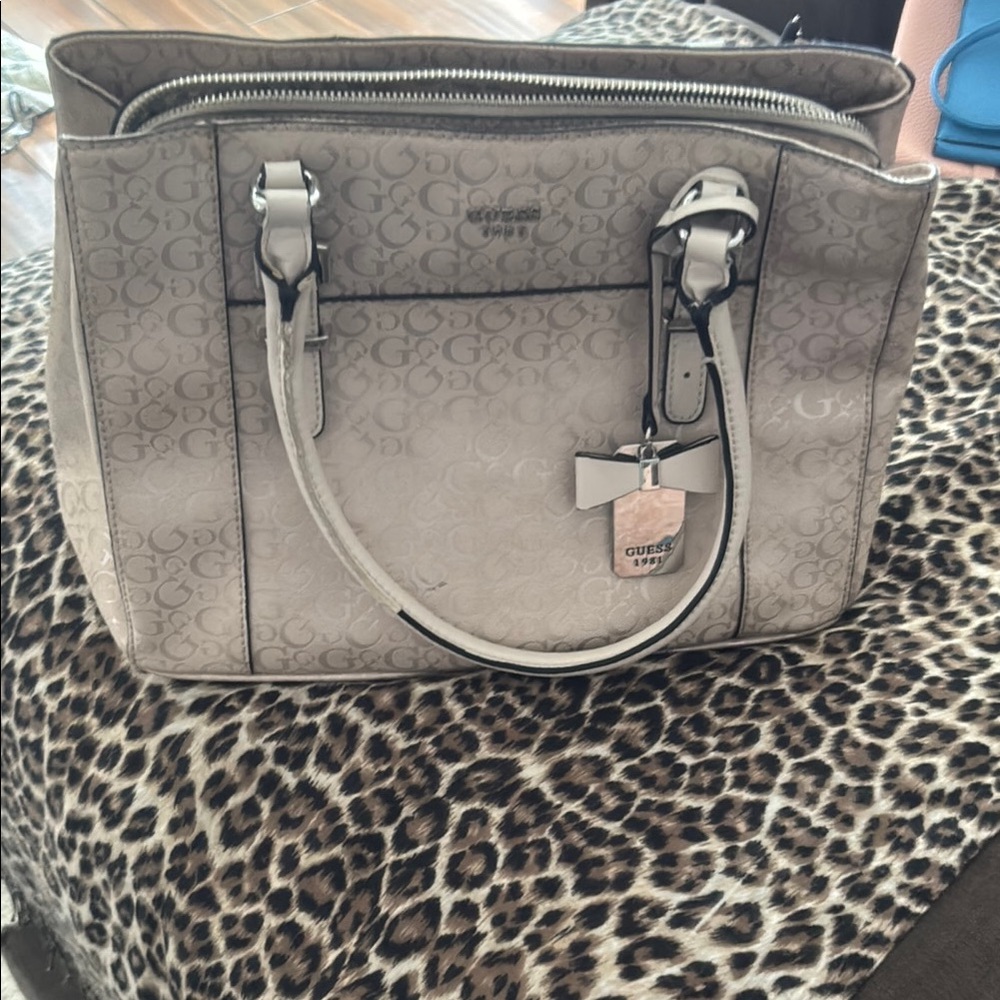 Guess Elegant Gray Satchel